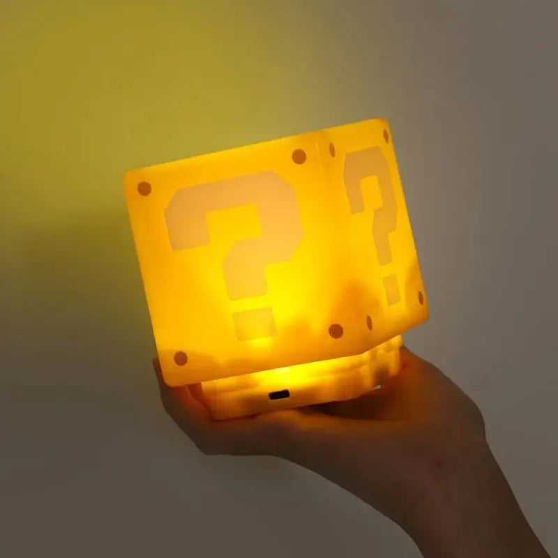 8cm Super Mario Bros LED punto interrogativo Brick Night Light ricarica USB lampada da tavolo luce per bambini regali di natale di compleanno