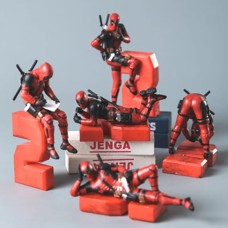 Figura de acción de Anime Deadpool, modelo de postura sentada, x-men, Mini muñeca, decoración, colección de plástico, estatuilla, juguete para niños, regalo