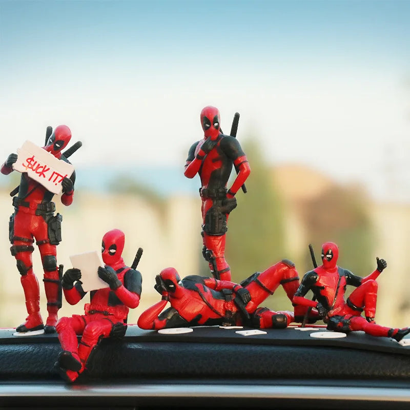 Figura de acción de Anime Deadpool, modelo de postura sentada, x-men, Mini muñeca, decoración, colección de plástico, estatuilla, juguete para niños, regalo