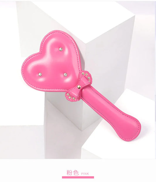 Fun SM Requisiten High-End-Qualität PU Love Beat Diamond Bow Fun Leder Beat Alternative Produkte für Erwachsene.