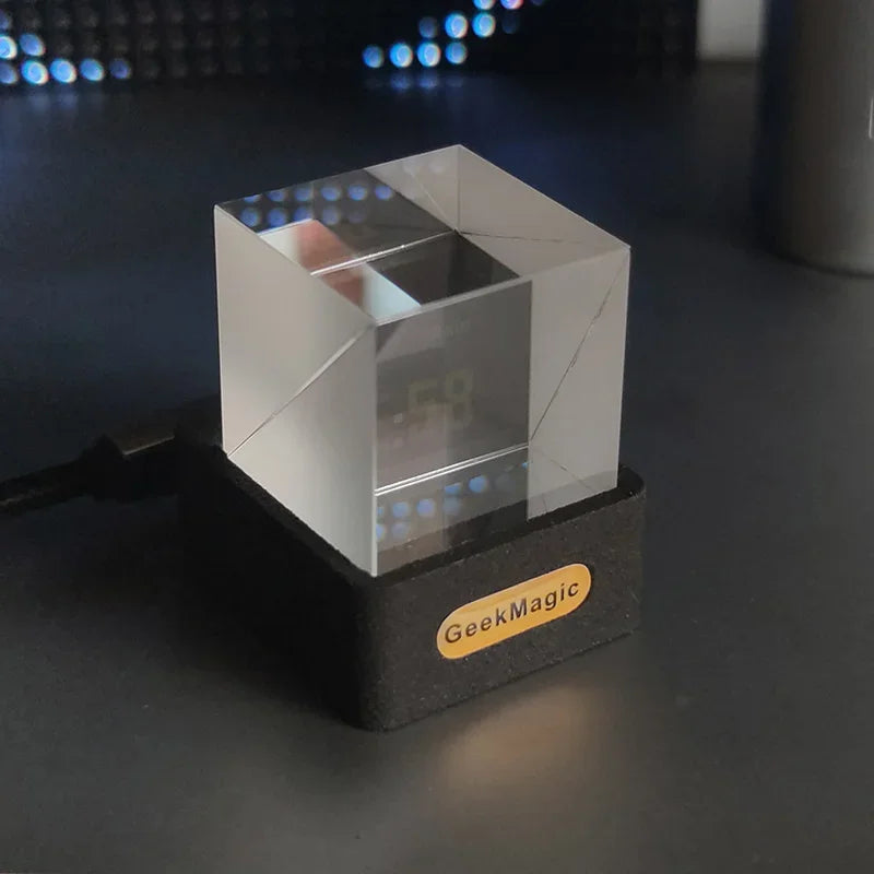 GeekMagic GIFTV Pantalla de fotos de cubo de cristal, estación meteorológica inteligente de escritorio holográfica, reloj Digital con álbum de animaciones GIF