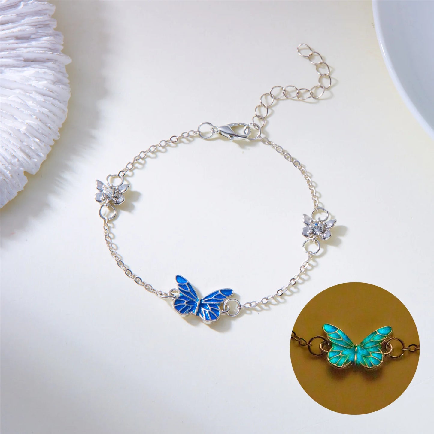 Mode Blau Leuchtende Schmetterling Halskette Armband Set für Glow in the Dark Frauen Schlüsselbein Kette Halsband Party Schmuck Set Geschenk