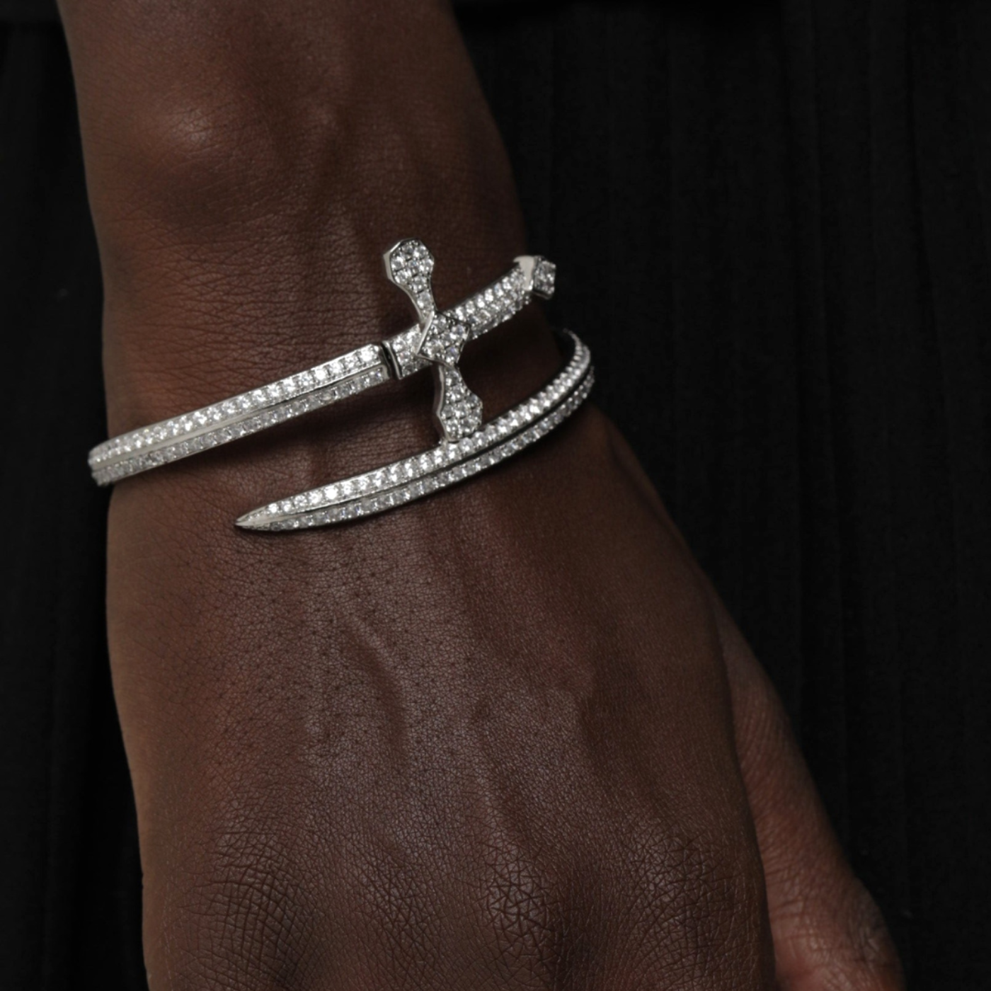 ICED NON LINK CROSS BRACELET [SILVER]