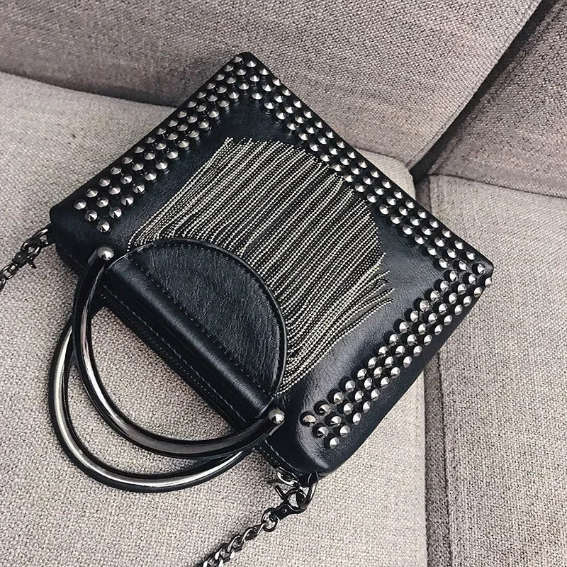 Niet Design Frauen Handtasche Mini Mode Kette Quaste Dame Umhängetaschen schwarze Mädchen Klappe Umhängetasche Bolsa Franja Totes