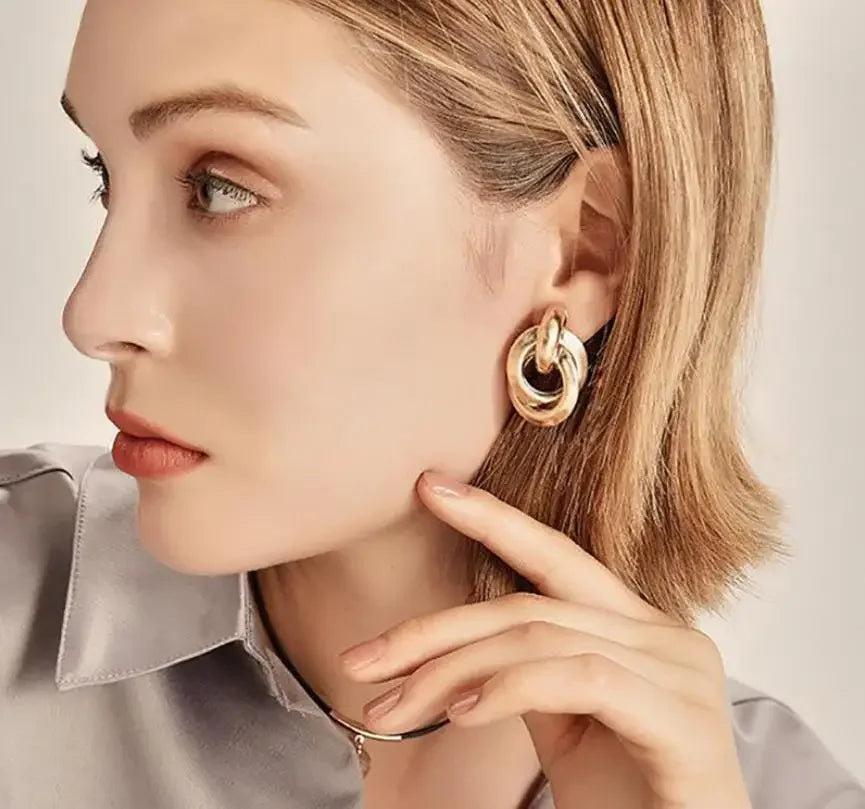 XINYI Orecchino a cerchio con nodo color oro argento per donna Placcatura lucida Orecchino alla moda con perno Gioielli da indossare ogni giorno carini