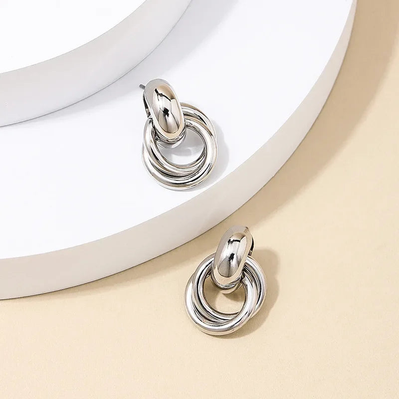 XINYI Orecchino a cerchio con nodo color oro argento per donna Placcatura lucida Orecchino alla moda con perno Gioielli da indossare ogni giorno carini